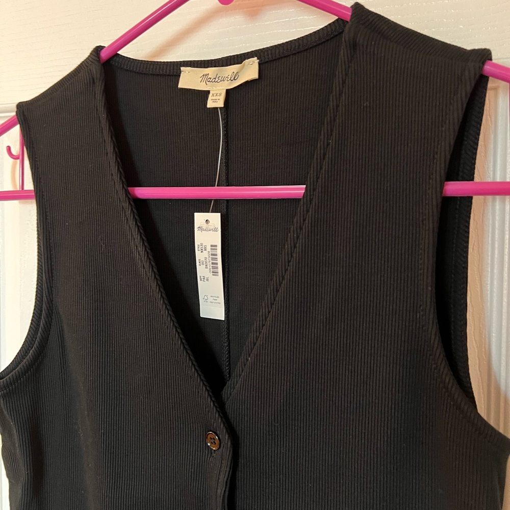 MWL ribbed vest NWT